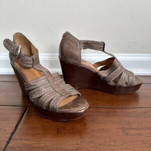 Trask Saydee Leather Buckle Open Toe Wedges Heels Sandals Women's Sz 6.5